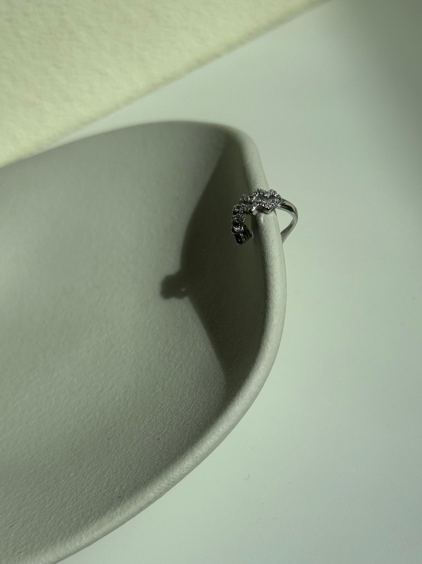 Silver shine Earcuff