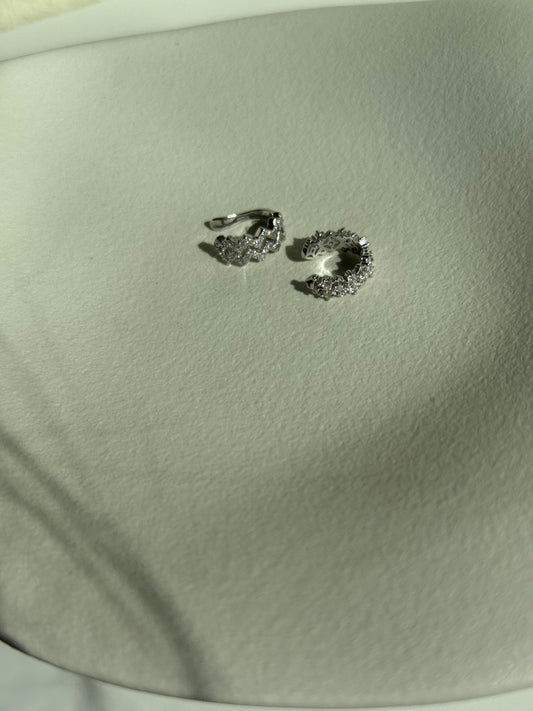 Silver shine Earcuff