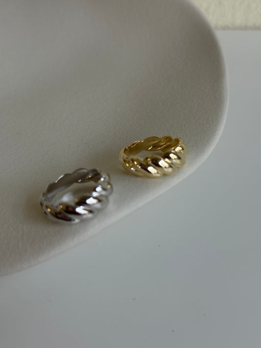 CROISSANT ring