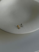 Piercing labret farfalla