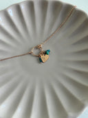 Collana con cristalli e cuore con iniziale incisa